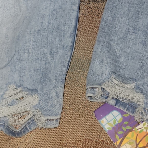 American Eagle Outfitters Destroyed Light Acid Wash Super Stretchy Jeans - Picture 12 of 15